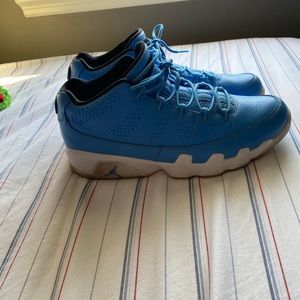Air Jordan 9 Low Pantone